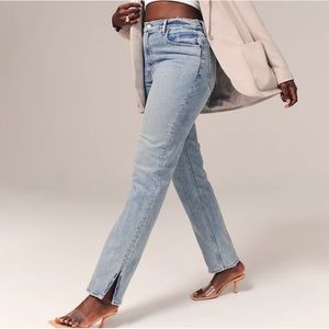 Abercrombie and Fitch Curve Love Ultra High Rise 90s Straight Jean - 28 SHORT